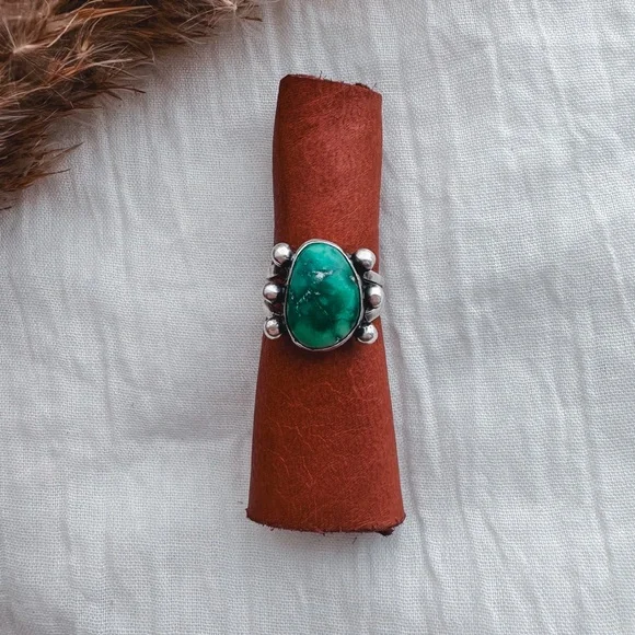 Vintage size 4.5 green turquoise ring - Picture 1 of 3